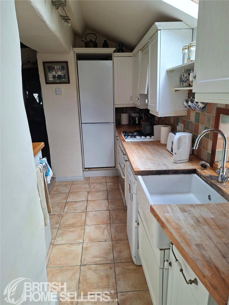 House in Lancaster, Burton-in-Kendal - View 4