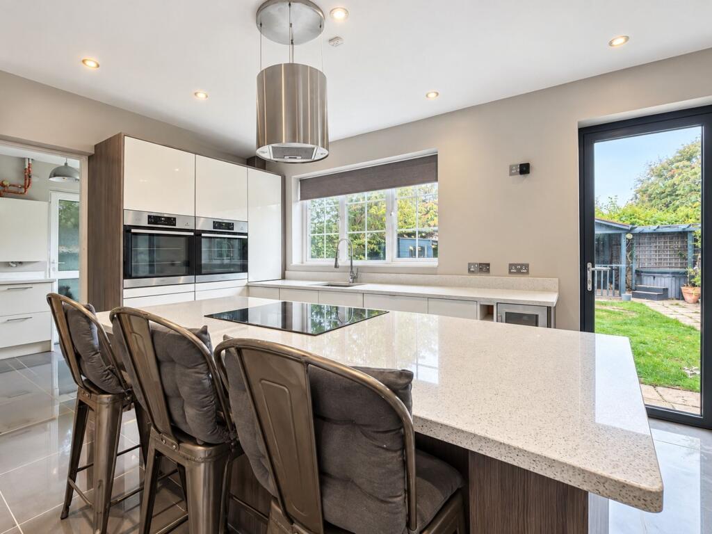 House in Blunsdon St Andrew, Greenmeadow, Haydon Wick - More