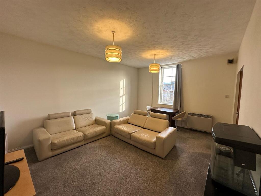 Apartment in Portsmouth - View 4