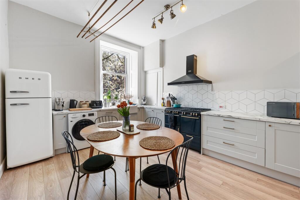 Apartment in Glasgow, North Kelvinside, North Woodside - More