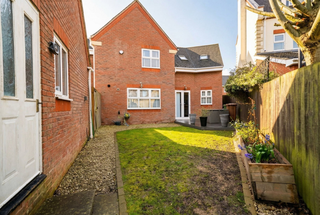 Additional image 19 of Old Dickens Heath Road, Dickens Heath