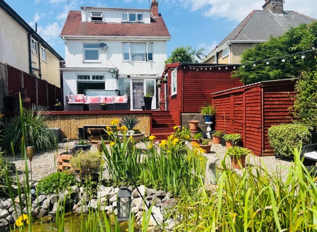 Main image of property: Mansfield Road, Alfreton