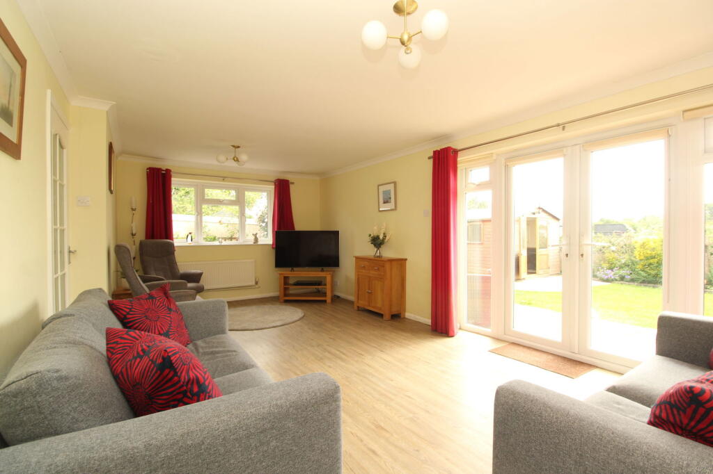 Mendip Road, Yatton photo 4