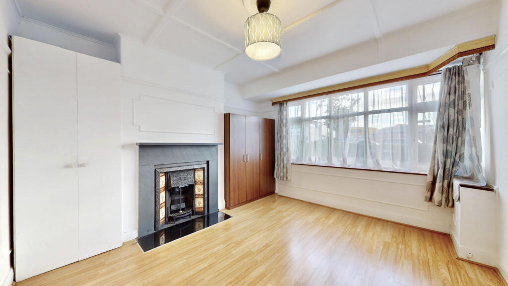 House in London - View 5