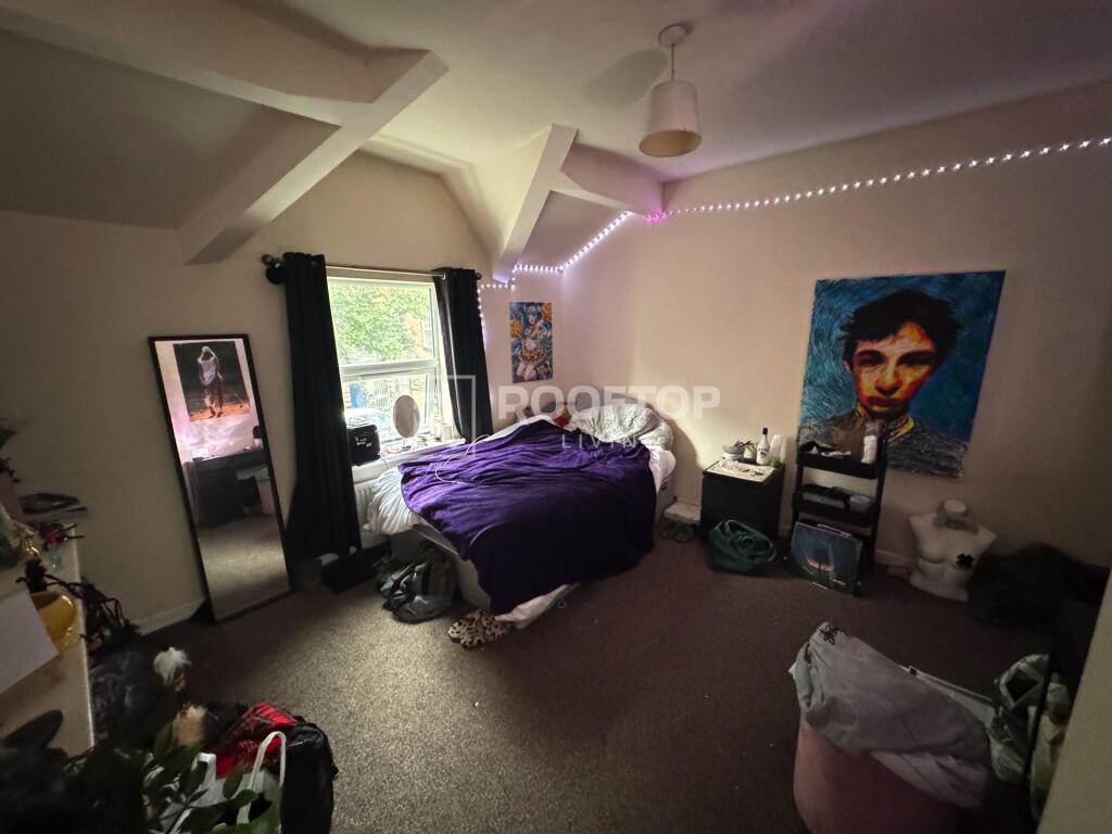 House in Leeds - View 4