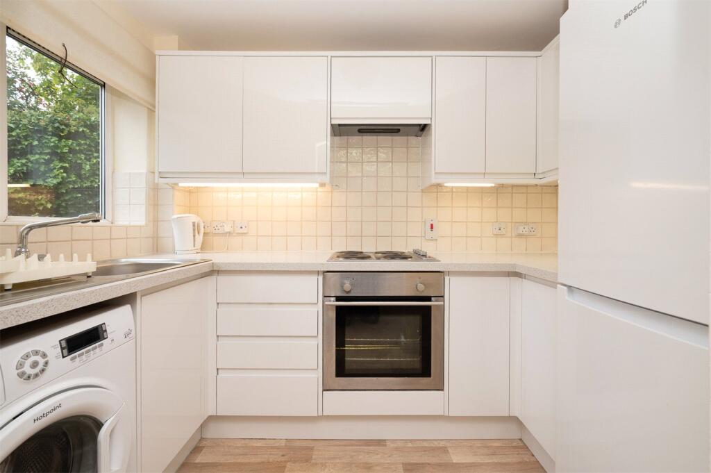 Apartment in St Albans - View 2