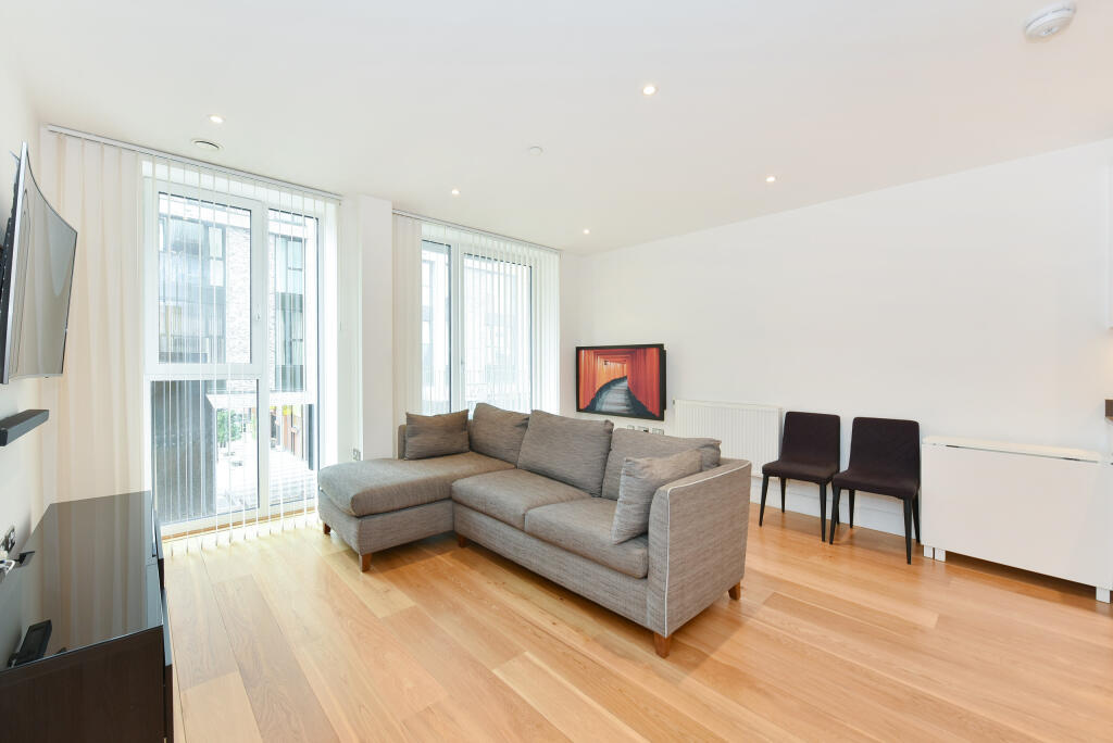 Main image of property: Thanet Tower, Royal Gateway, Canning Town, E16