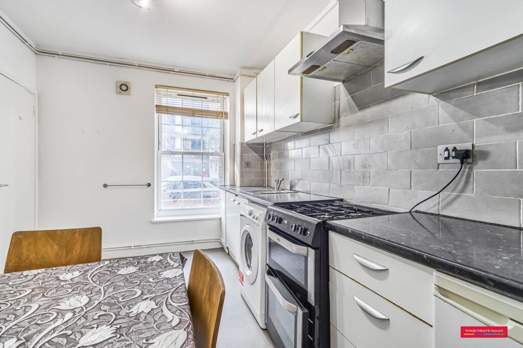 Apartment in London - View 5