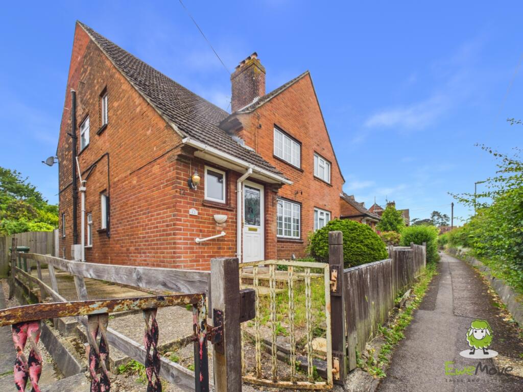 Main image of property: SHERBORNE ROAD, BASINGSTOKE, HAMPSHIRE, RG21