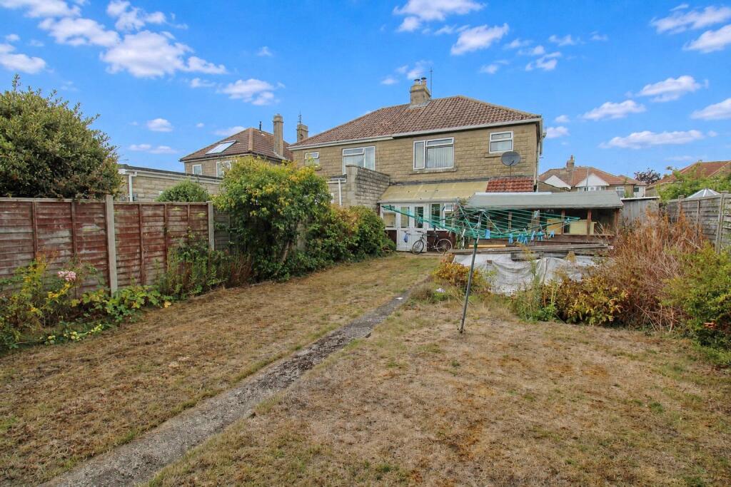 House in Bath, Trowbridge - View 2