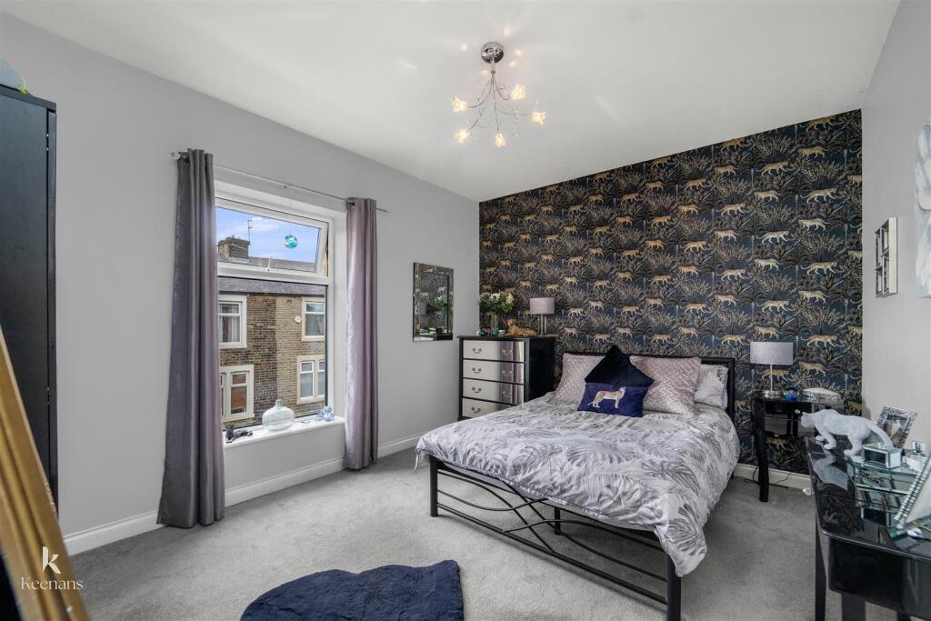 House in Hyndburn, Oakenshaw - View 5