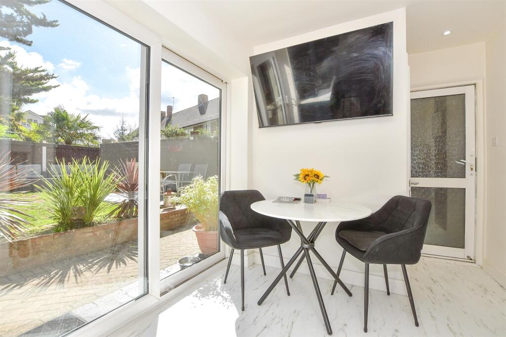 House in Tonbridge and Malling, East Malling and Larkfield - View 5