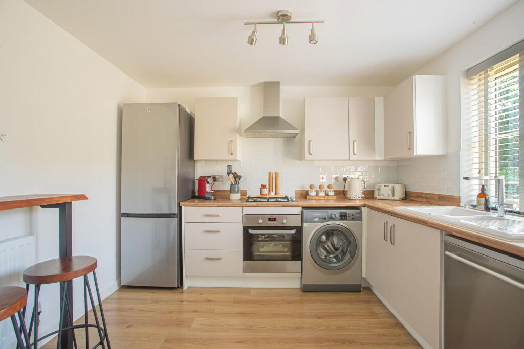Dearnley Close, Tetbury photo 4