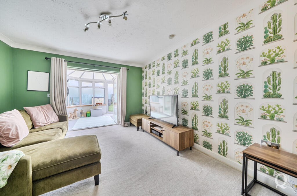 Clement Close, Milton Regis, Sittingbourne, Kent, ME10 photo 4