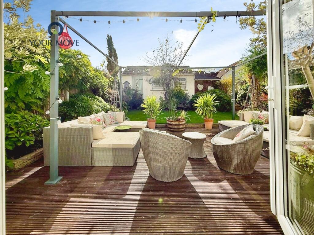 House in Dartford - More