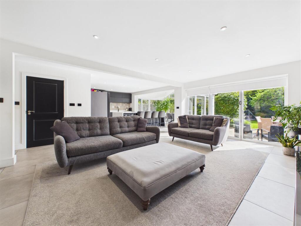 Princes Avenue, Droitwich photo 4