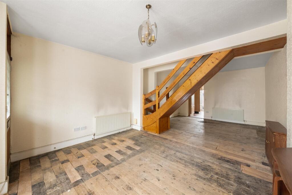 House in London - View 2