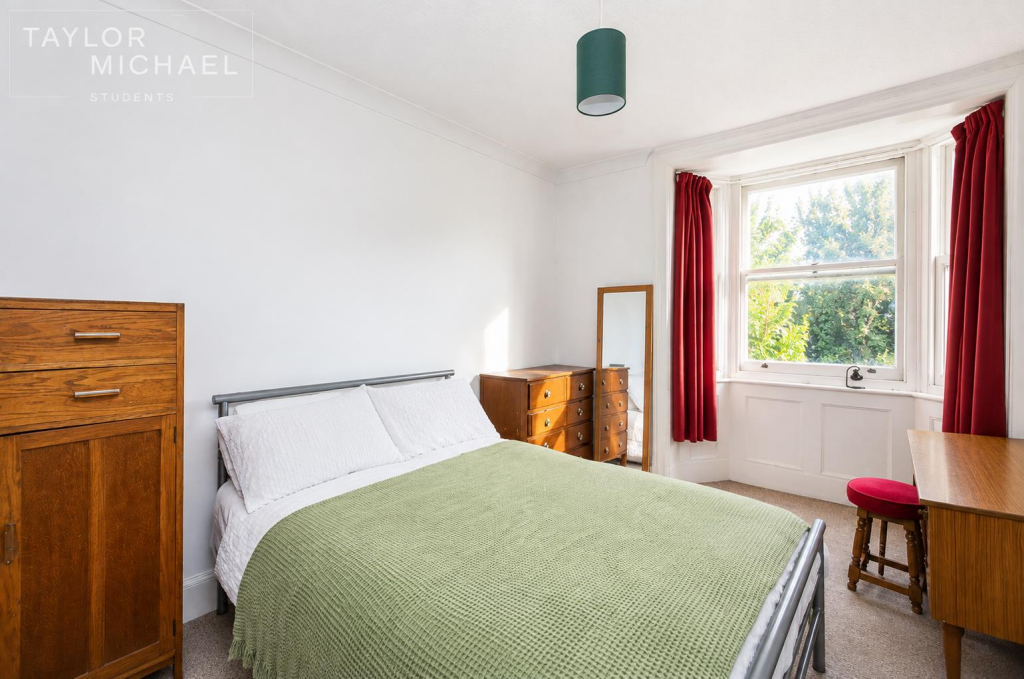 6 bedroom terraced house for rent