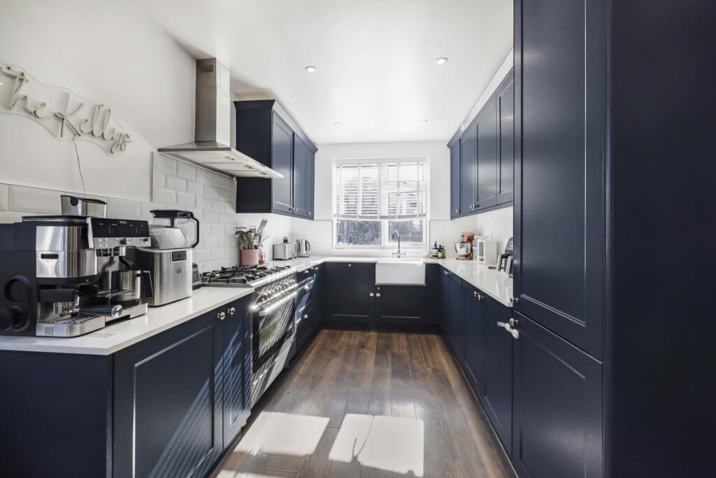 House in Bromley - View 2