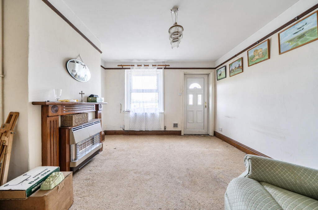 House in Taunton - View 5