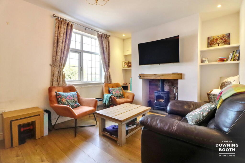 Croxall Road, Alrewas, Burton-on-Trent, DE13 7BD - No Upward Chain photo 4