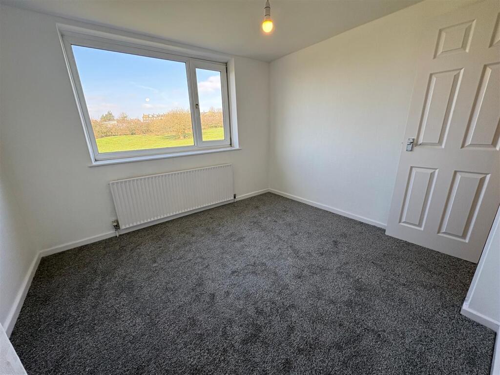 Additional image 16 of Greenton Crescent, Queensbury