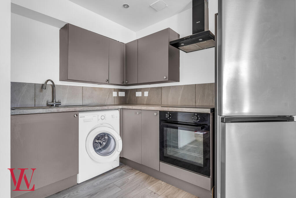 Apartment in East Hertfordshire, Hockerill, Bishop's Stortford - View 3