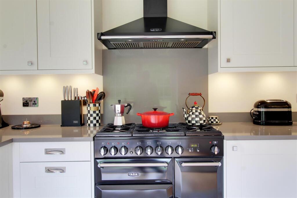 Additional image 14 of Moffats Lane, Brookmans Park