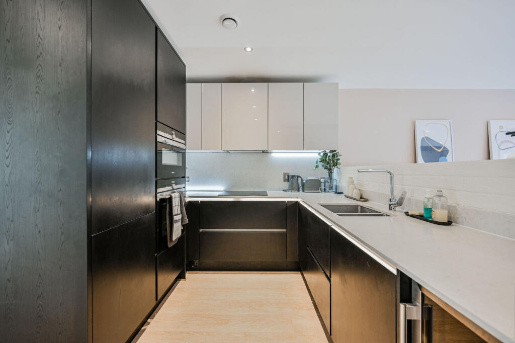 Triathlon Point, 5 Madison Way, Stratford, London, E20 photo 3