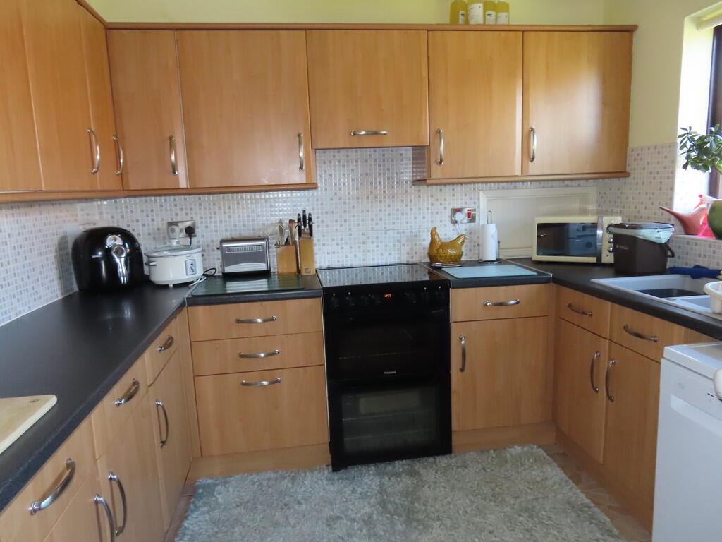 Ivy Park Road, Goole, DN14 6YG photo 2