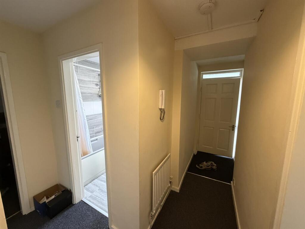Regency Court, Bradford photo 4