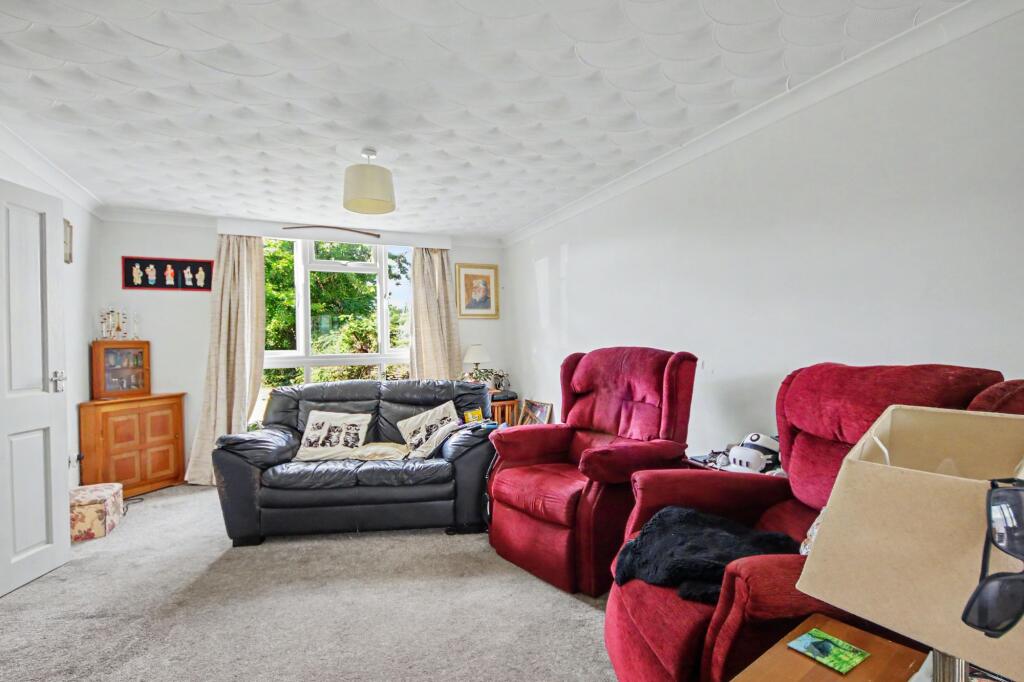 House in Southampton - More
