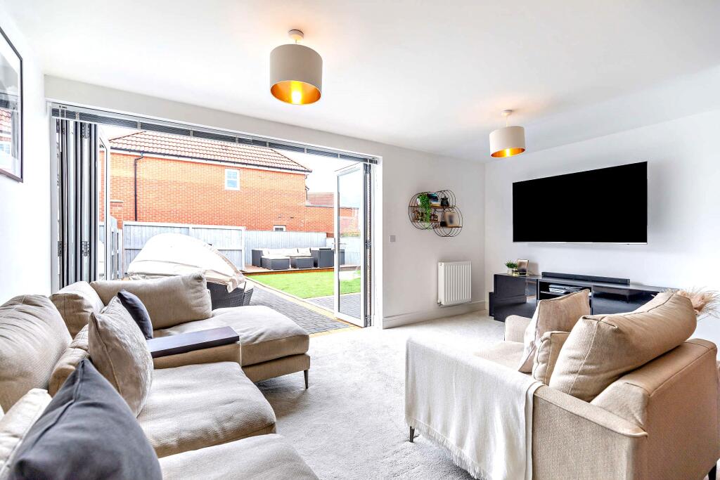 House in Wakefield - View 2