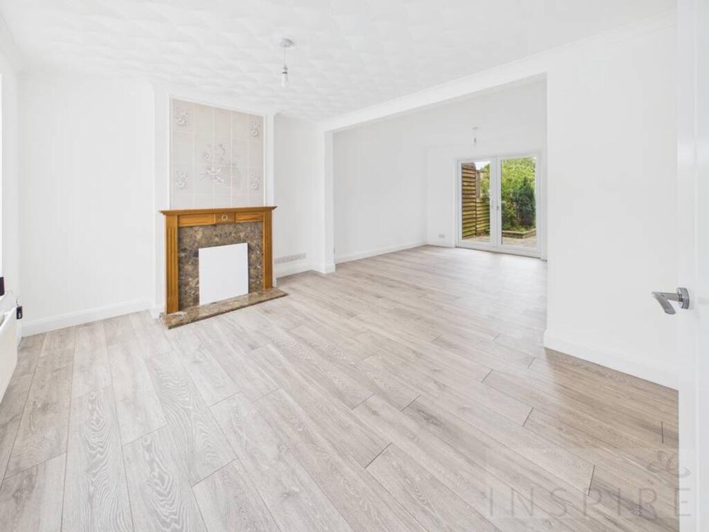 House in Redhill - View 2