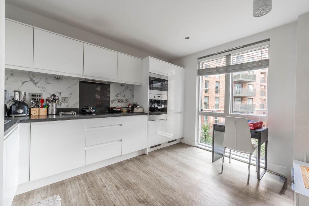 Apartment in Harrow - View 5