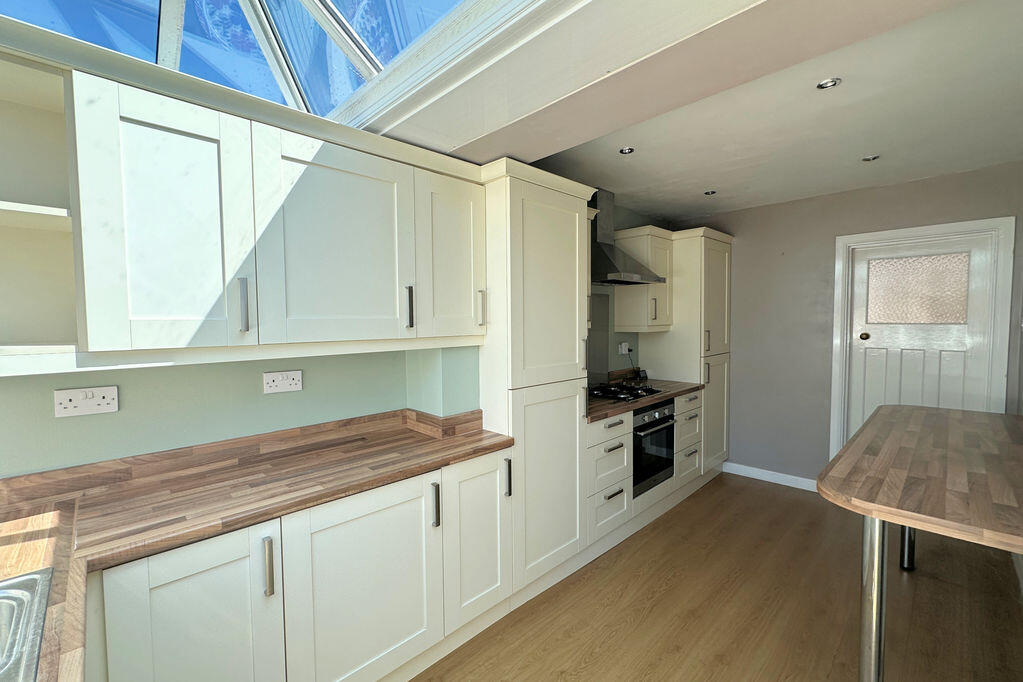 Myrtle Avenue, Portchester - View 3