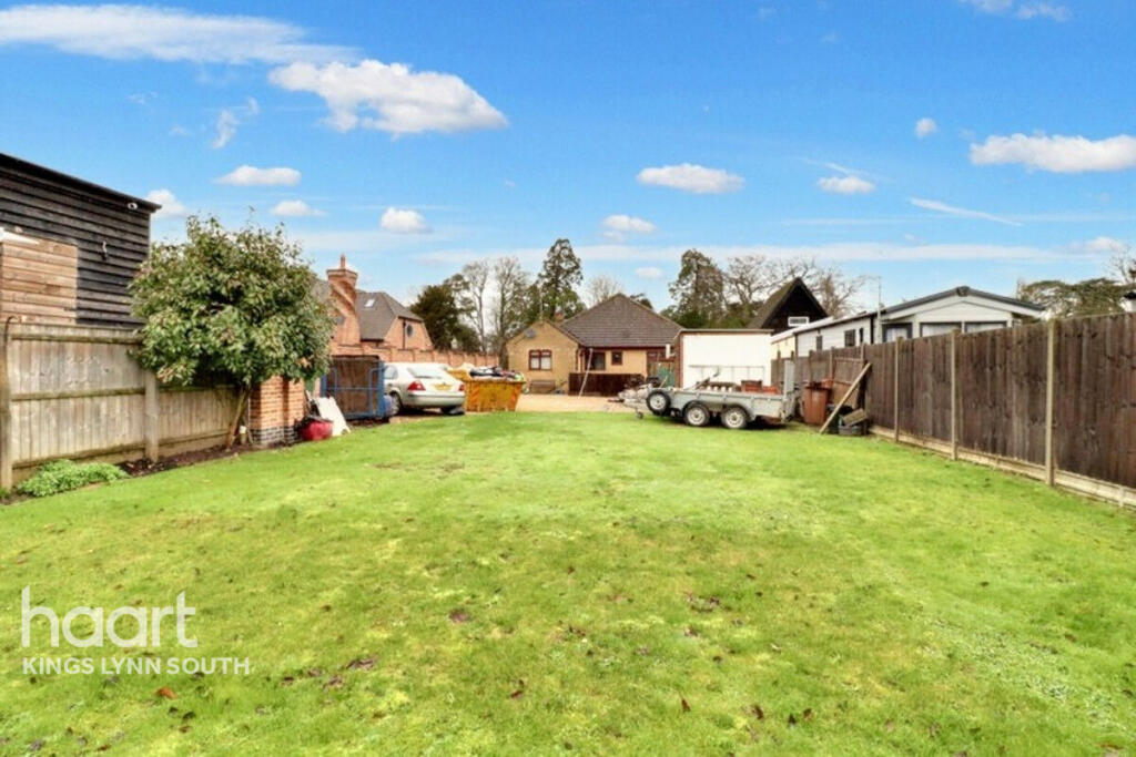 3-bed house on Main Road, Clenchwarton, £280,000