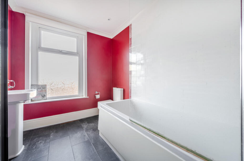 Apartment in Portsmouth - More