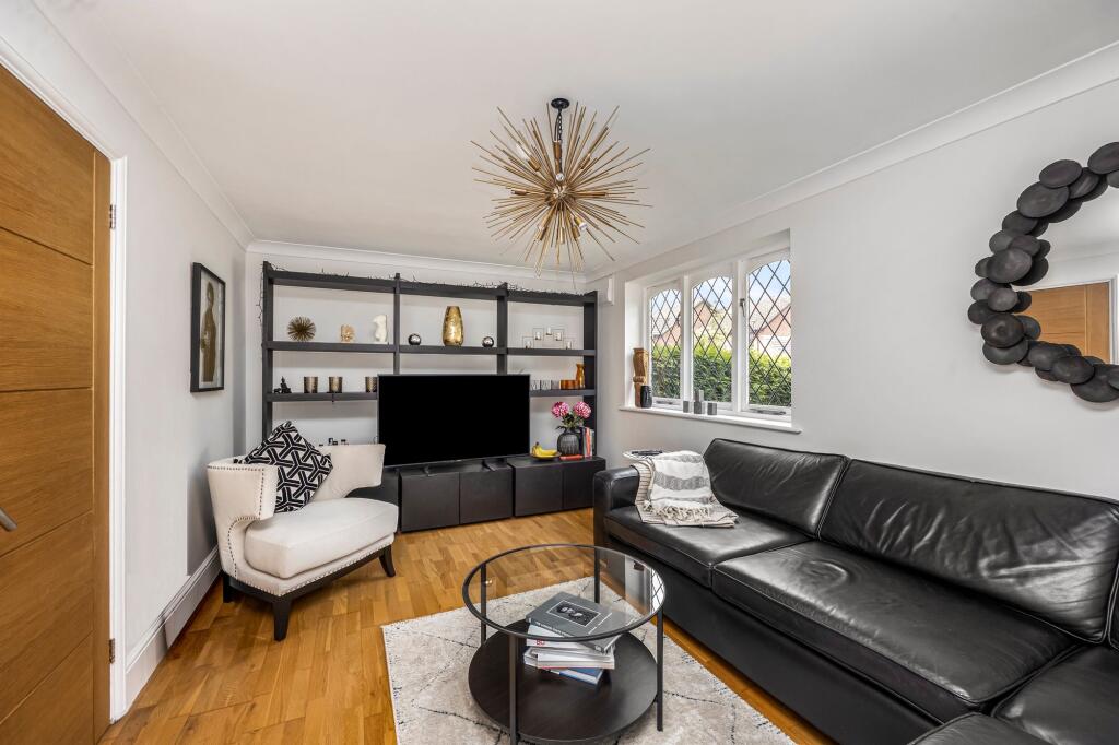 Millers Gate, Horsham, RH12 - More