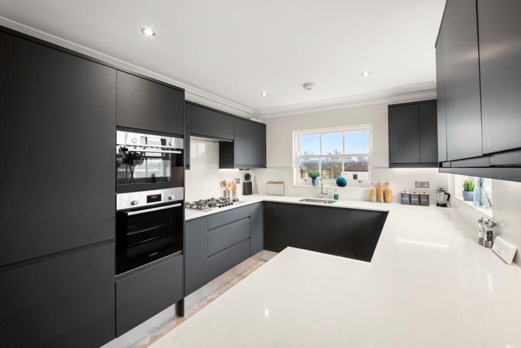Apartment in London, Hanwell - View 5