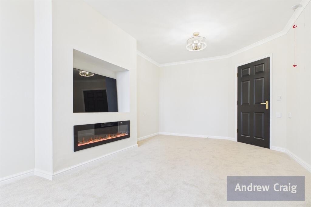 Apartment in South Tyneside, North East - View 2