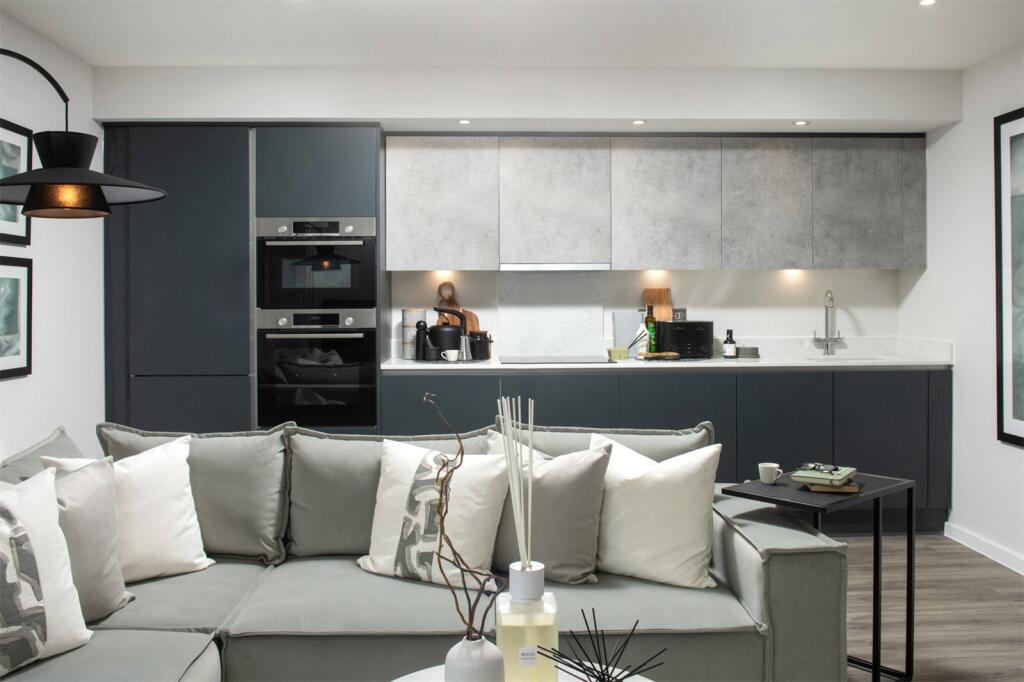 Main image of property: Caversham Road, Reading