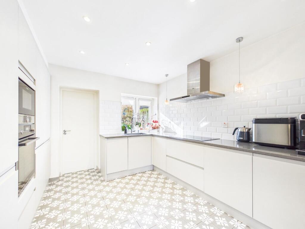 Additional image 8 of Manor Road, Bingley