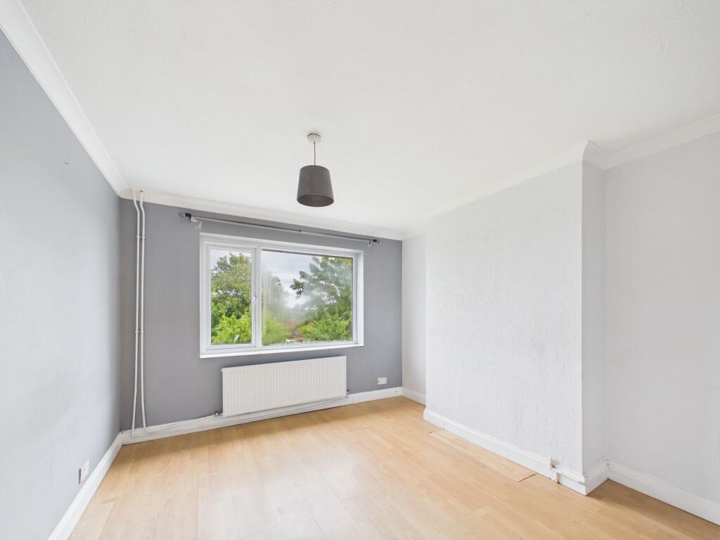 Apartment in Reading - View 5