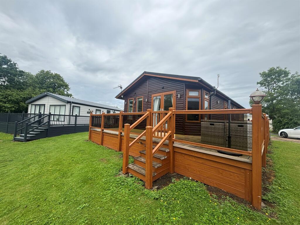 Main image of property: Carlton Meres Holiday Park, Carlton, Saxmundham