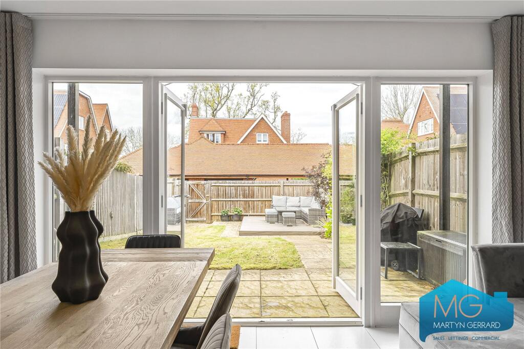 Guardhouse Way, Mill Hill, London, NW7 photo 4