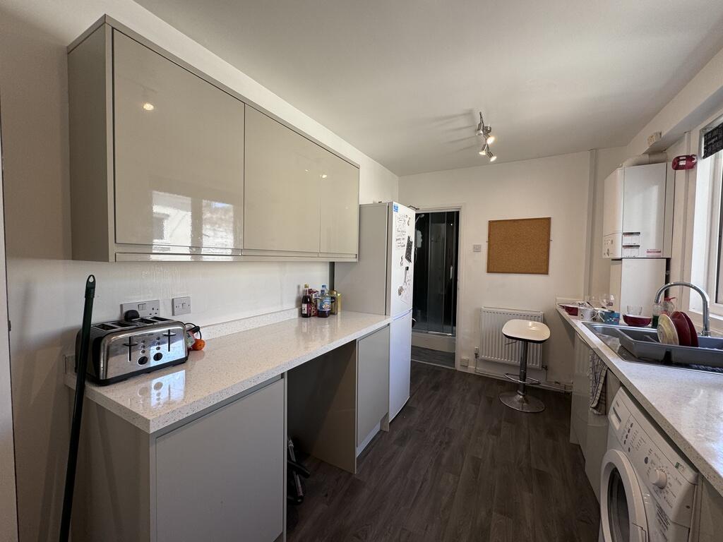Apartment in Plymouth - View 5