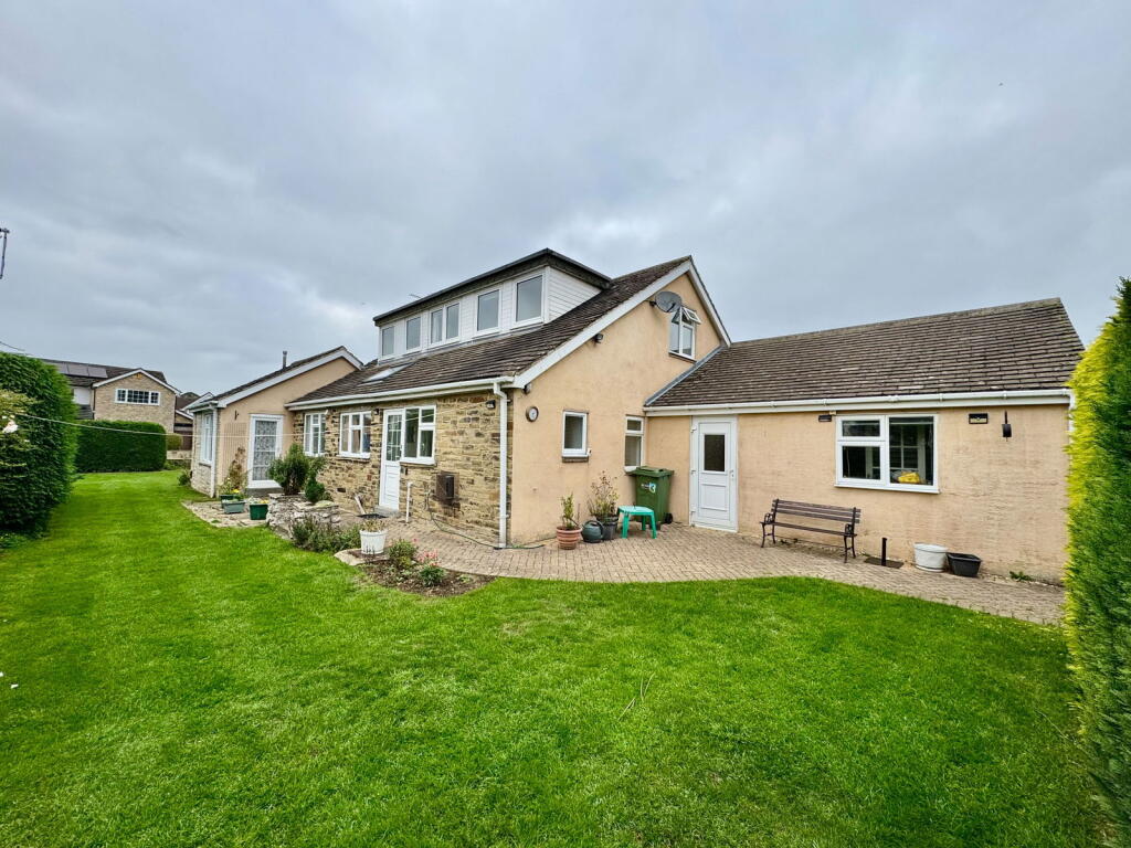 Boston Spa, Clarendon Road, LS23 photo 2
