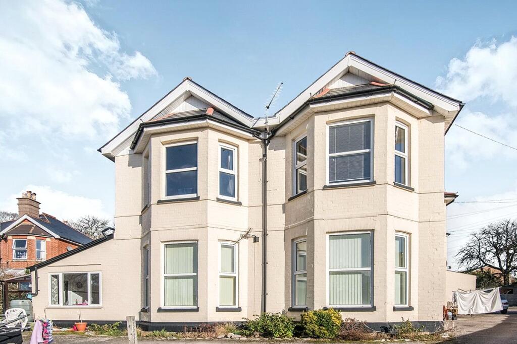 Main image of property: Isca Road, Exmouth, Devon, EX8