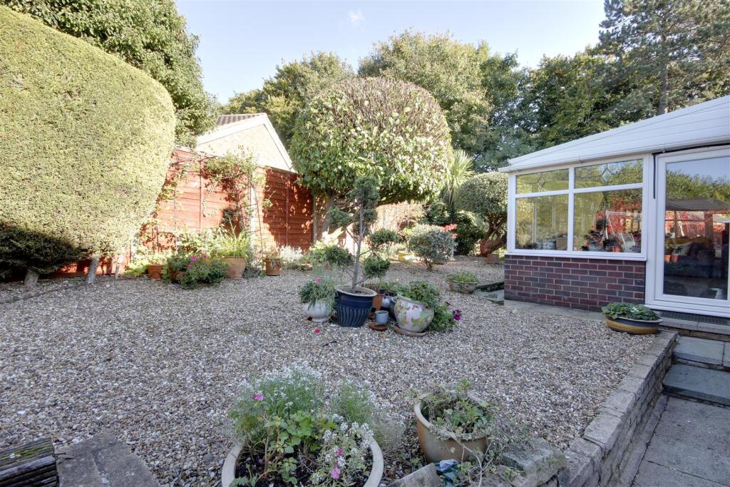 Reynolds Close, Melton photo 3